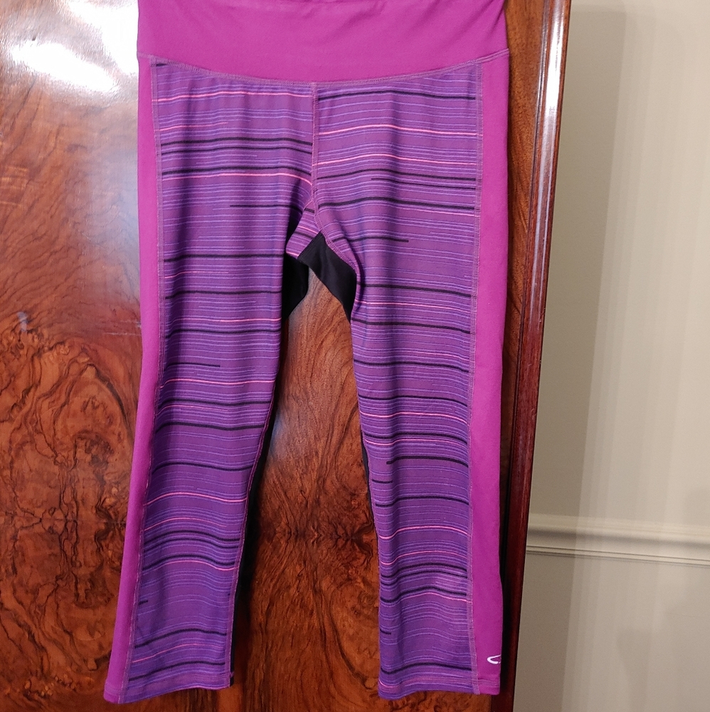 Champion Duo Dry athletic capri leggings